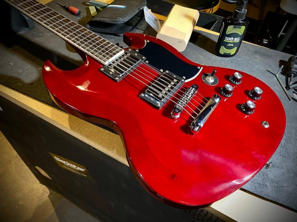 firefly baritone guitar